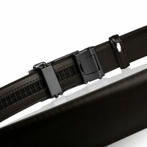 Tylna część klamry z przedstawionym miejscem na zapięcie - Skórzany pasek męski automatyczny Betlewski®