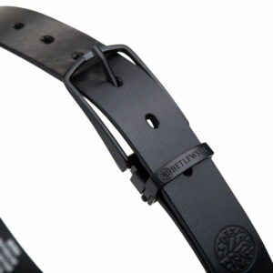 Czarny skórzany pasek męski do spodni z czarną klamrą