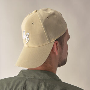 Czapka z daszkiem beżowa Betlewski CJB-01