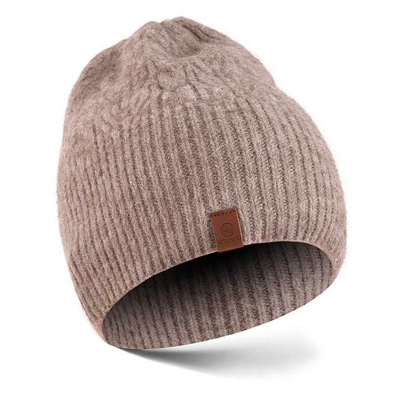 Czapka damska ze ściągaczem WINTER